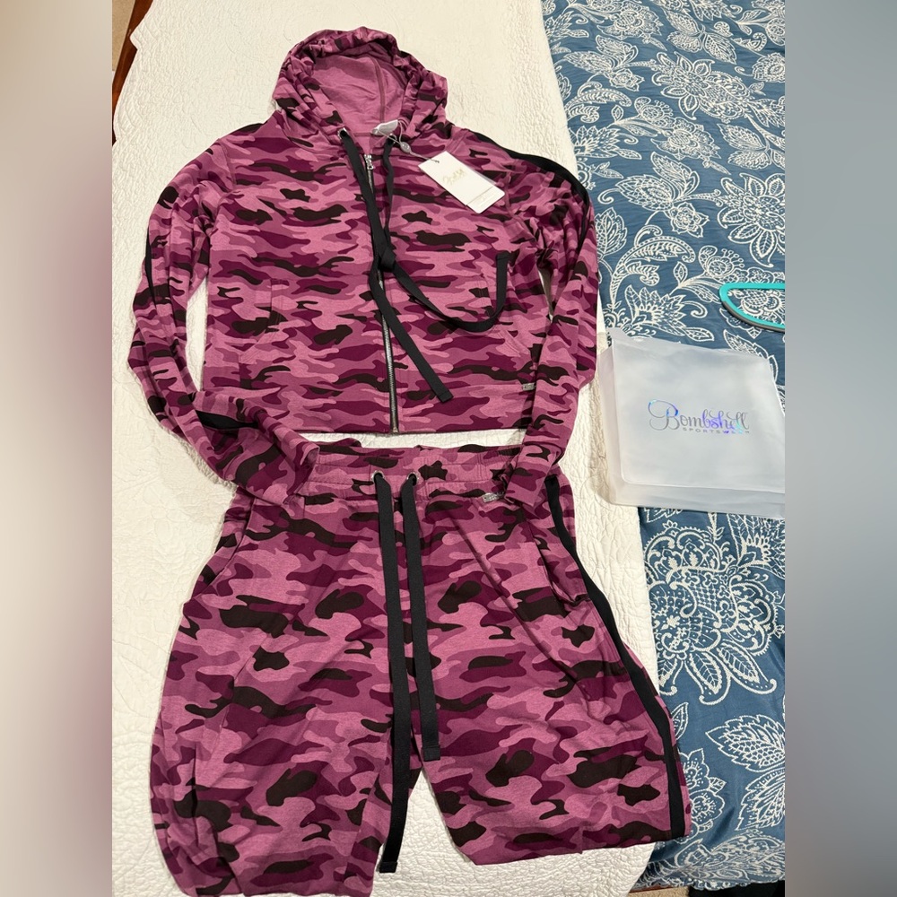 Bombshell Sportswear Purple Camo Zip-Up Set - Large